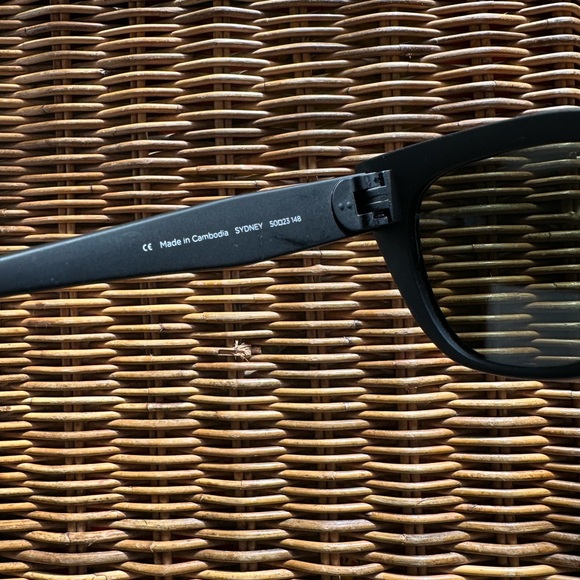 TOMS Sydney Traveler Matte Black Cat-Eye Sunglasses main image 9